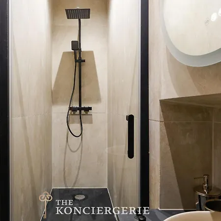 Pied A Terre Elegant En Plein Centre De * Paris